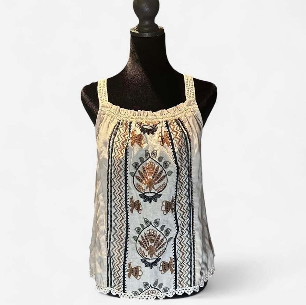 Democracy Embroidered Ruched Square Neck Woven Tank Top in Size Medium